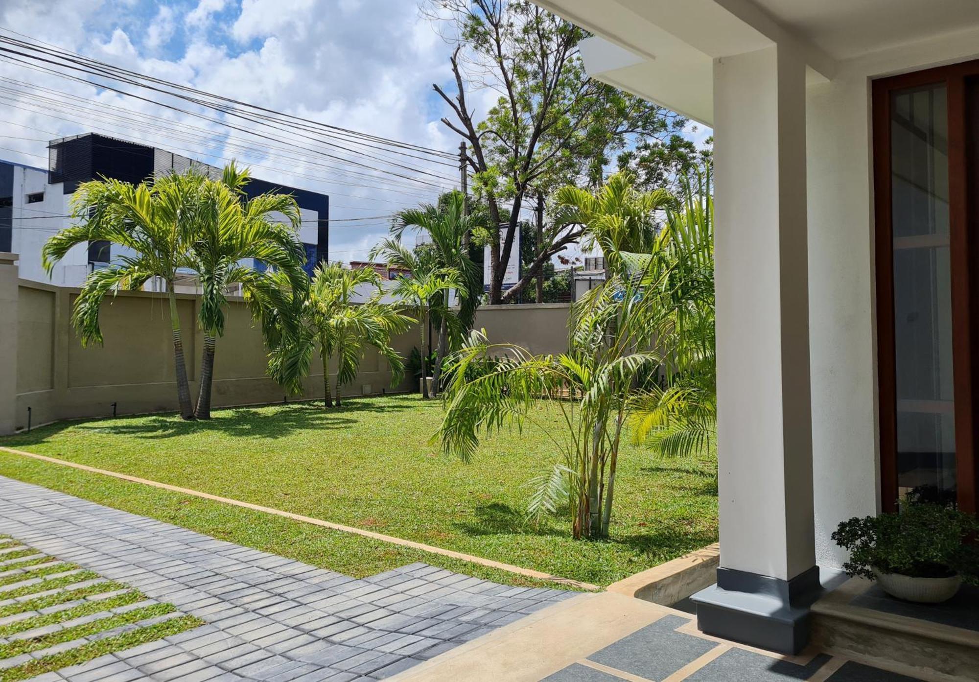 City Oasis 66 เนกอมโบ ภายนอก รูปภาพ